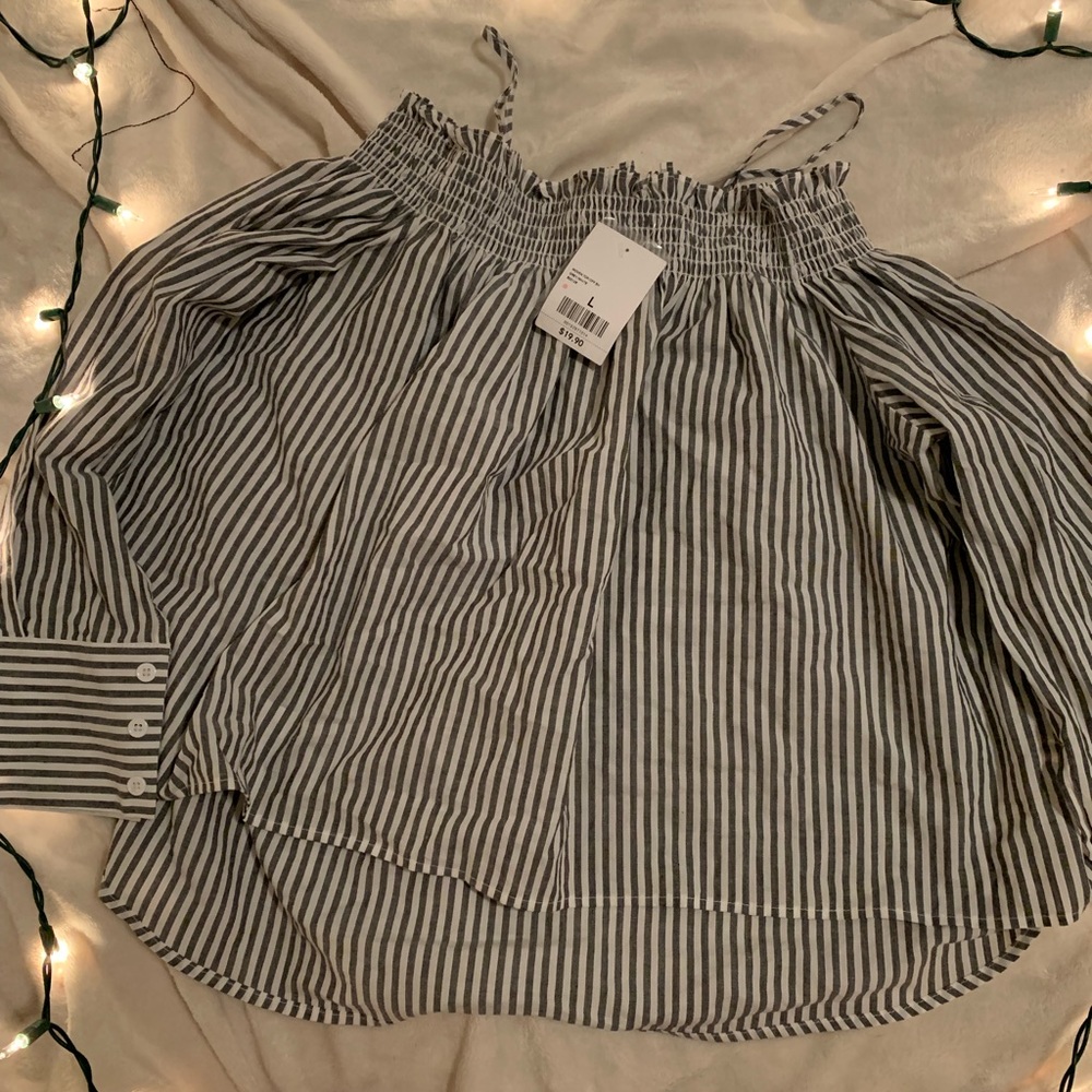 F21 Off the shoulder women’s top